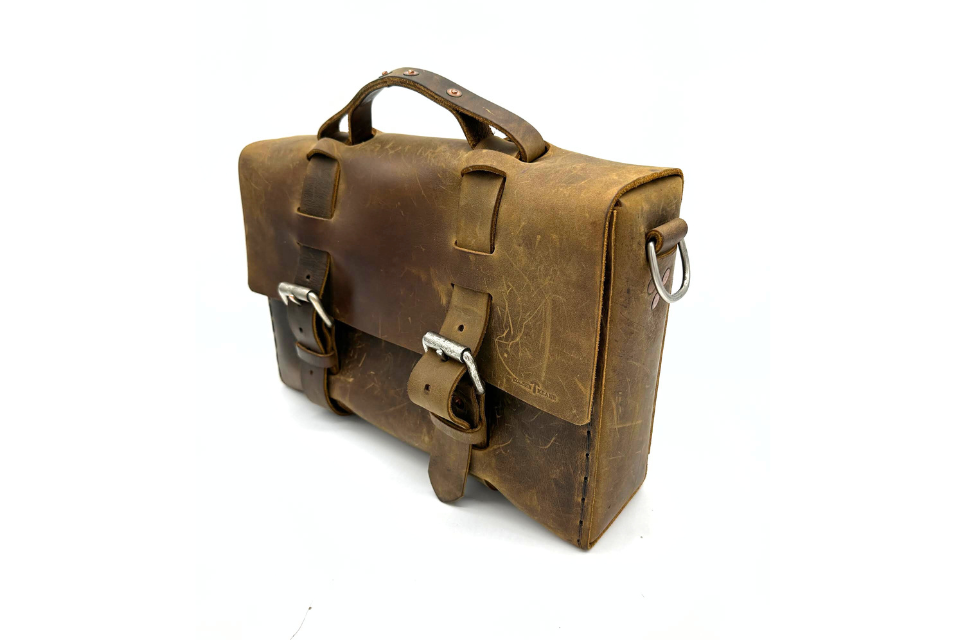 Seasoned No. 4313 - Minimalist Standard Leather Satchel in Crazy Horse with Removable Leather Divider and Newspaper Pocket