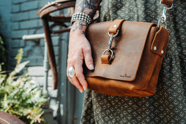 ColsenKeane No. 918 Campbell Crossbody | 5/6oz Full Grain Leather | Handcrafted Minimalist Purse