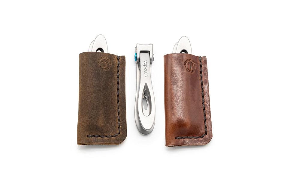 No. 222 - Stainless Steel Clipper with Leather Sheath