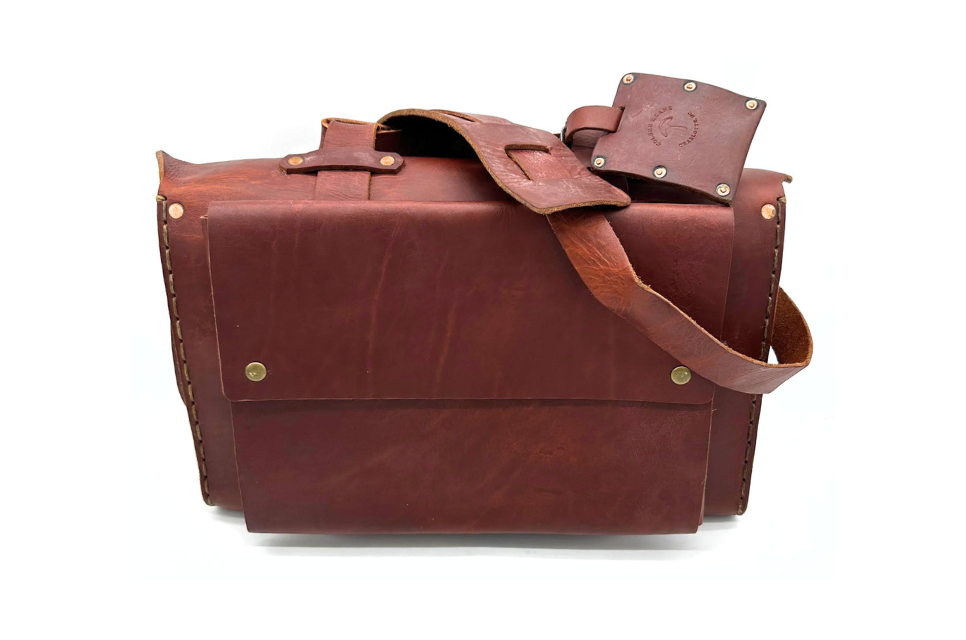Seasoned No. 4311 - Large Scotch Grunge Leather Satchel with Removable Leather Divider, Large Exterior Pocket, and Luggage Tag