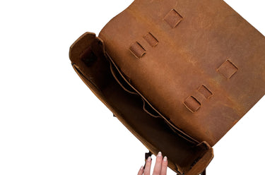 Seasoned No. 4313 - Minimalist Standard Leather Satchel in Scotch Grunge with Stitched in Divider