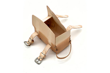 Seasoned No. 215 - Standard Travel Case With a Handle in Natural Tan